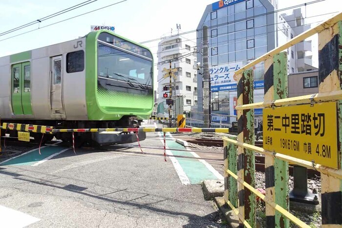 山手線唯一の踏切は駒込―田端間にある