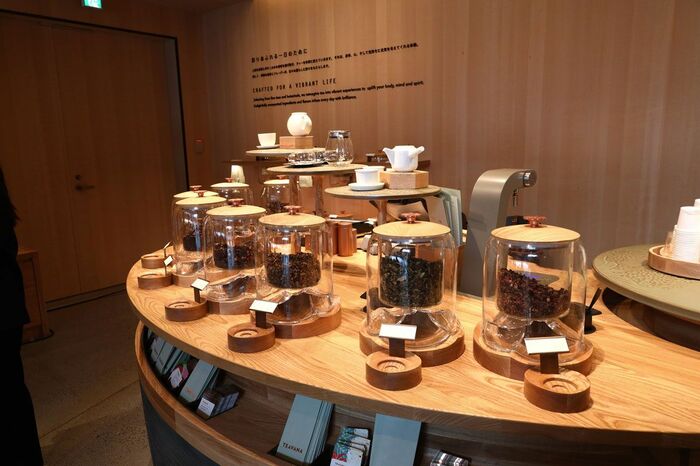 お茶専門バー「ティバーナ」