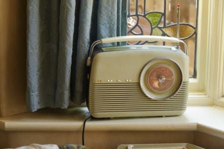 メンディップスに置かれているラジオ