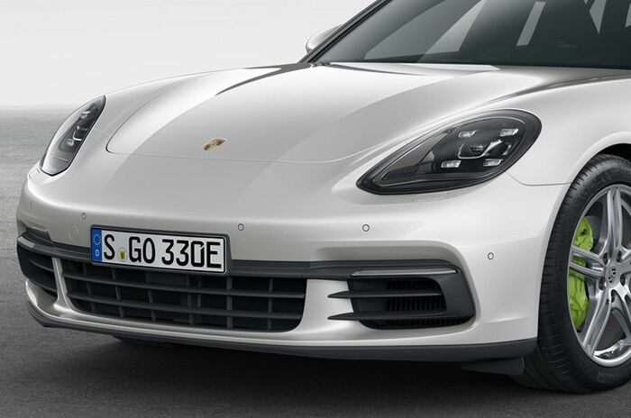 ポルシェ パナメーラ 4 E-ハイブリッド｜Porsche Panamera 4 E-Hybrid