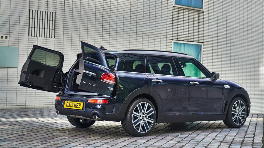 ステーションワゴンの「MINIクラブマン」（写真：BMW GROUP）