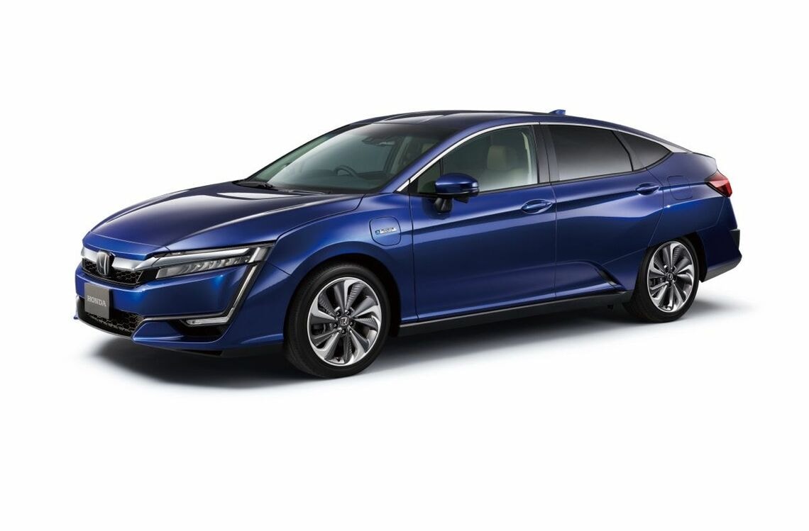 上級セダンとして上質な居住空間と広い荷室スペースを確保したプラグインハイブリッド車「クラリティPHEV」（写真：ホンダ）
