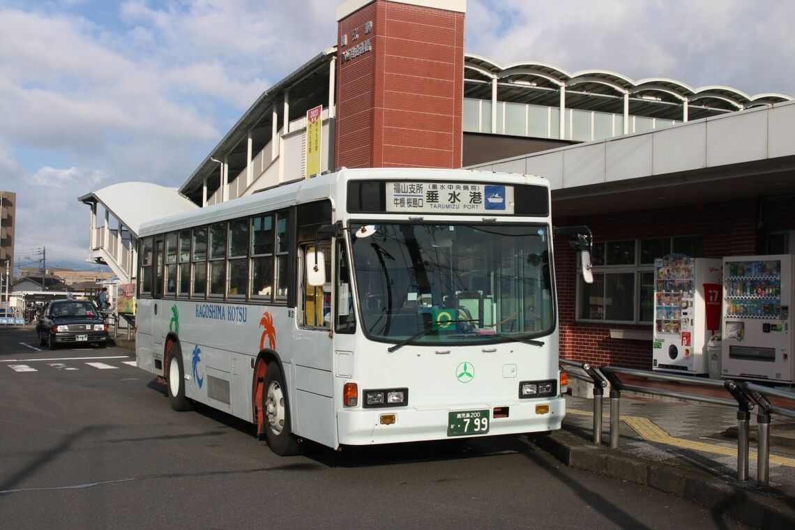 鹿児島交通の垂水港駅行き