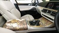 BMW X7｢西陣織仕様｣芸術性という高級車の価値 究極の職人技を市販車に搭載する小さくない意味