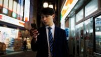 ｢ながらスマホ｣する人は仕事ができない本質理由