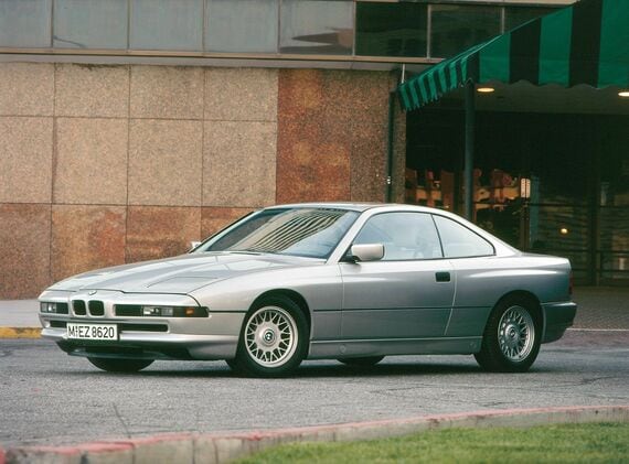 初代8シリーズは、V12エンジン搭載の850iなどが日本でも販売された（写真：BMW）