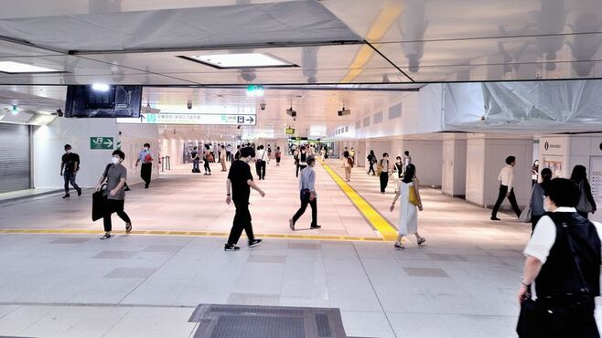 巨大駅新宿､悲願の自由通路で｢東西分断｣解消