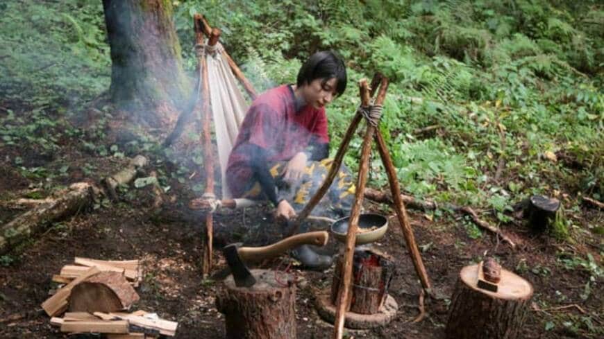 登録者数38万人超（2021年7月現在）のアウトドア系YouTubeチャンネル「さばいどるチャンネル」も運営する、アイドルのかほなん（撮影：山本 修二）