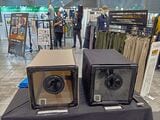 湿度と温度をコントロールする「KAITEKIワークパンツ」は各種税込2900円（著者撮影）