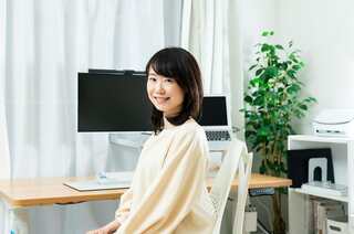 米田まりな（こめだ・まりな）サマリー取締役・収納コンサルタント2014年に東京大学経済学部卒業後、住友商事に入社。22年に一橋大学大学院にて経営修士号を取得。24年よりITスタートアップ・サマリー取締役に就任。プライベートでは整理収納アドバイザー（1級）の資格を活かし、幅広い層に向けた片付けのコンサルティングを行っている（写真：本人提供）