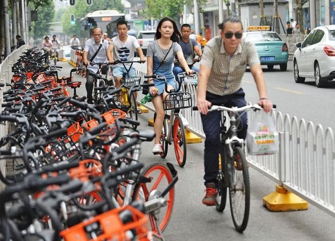 中国のシェア自転車､問題多発で急ブレーキ