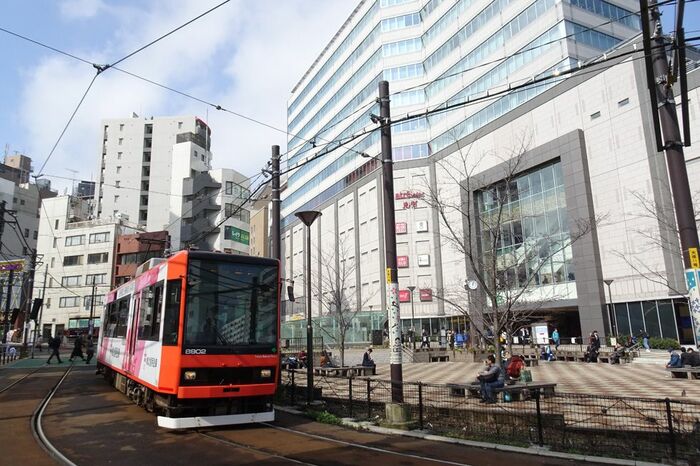 大塚駅付近を走る都電荒川線