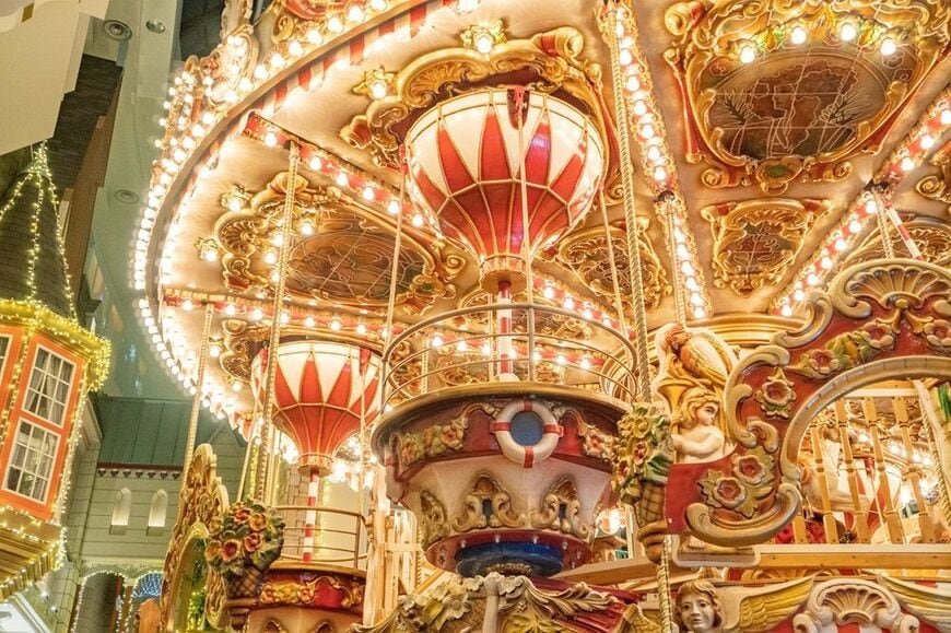 ルスツリゾートにある2階建てのメリーゴーランド（写真：369days提供）