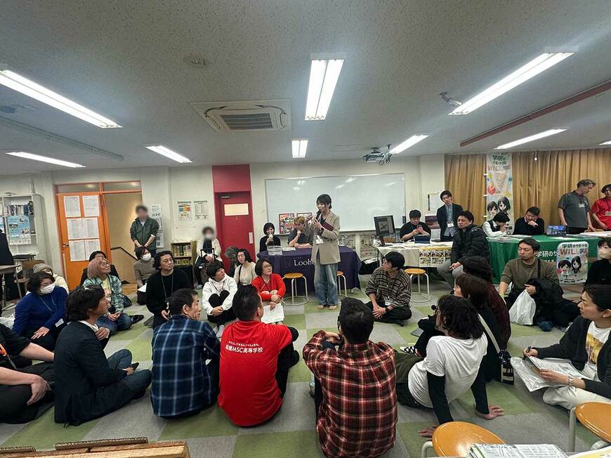 東京都内の多様な学び場が集結するフェアの様子