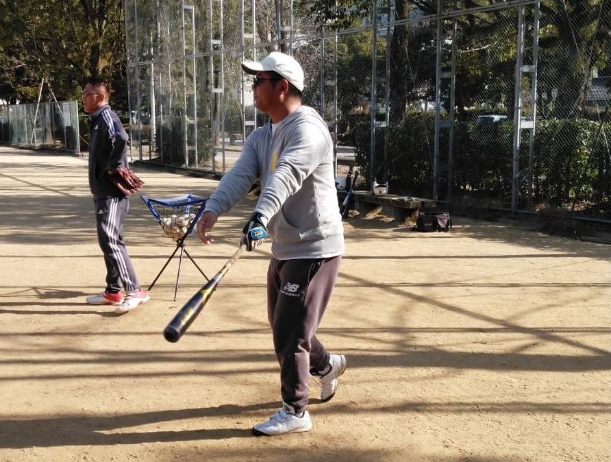 少年野球で指導する中村哲也准教授（写真：筆者撮影）