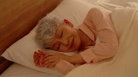 "睡眠時間を削る人"が知らない｢認知症のリスク｣…眠っている間に｢脳が丸洗い｣されているという事実【現役医師が解説】