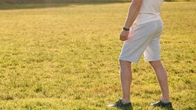 都庁ハーフパンツ論争の核心：｢おじさんいじり｣に飛びつく現代メディアの"キモい"倫理観と周回遅れの感覚