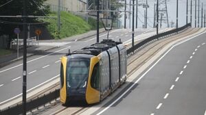 広がる｢都市型ワンマン列車｣に死角はないのか 長い編成の安全