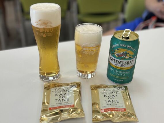 飲めない人もジュースやノンアルビールが楽しめる（写真：筆者提供）