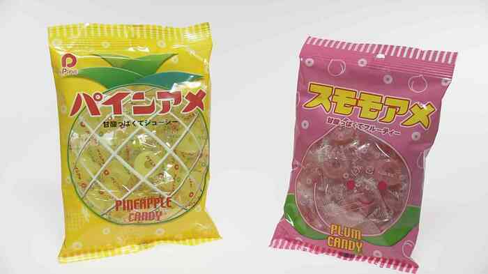 パインアメとそれに似せたスモモアメ