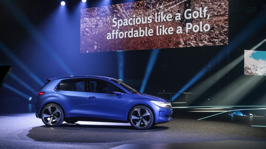 ハンブルクを舞台にしたジャーナリストむけ発表会で登場したID.2 all（写真：Volkswagen AG）