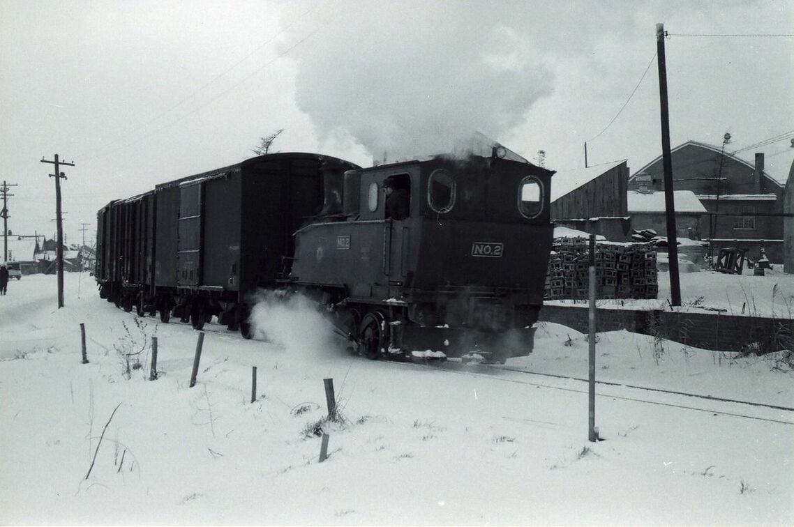 1962年、北日本製紙（後の王子製紙）専用鉄道の貨物列