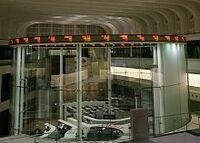 シャープは自重､次の急騰期待は｢あの銘柄｣