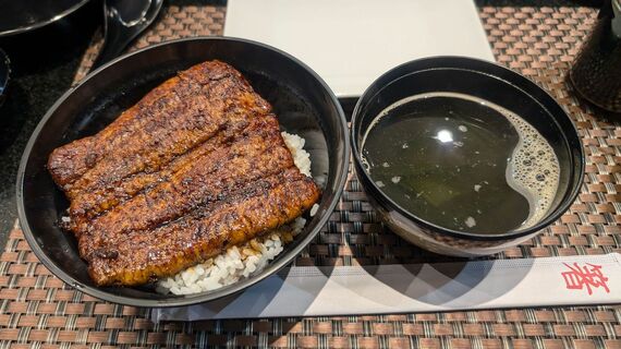 カイロの日本食レストランで食べたうな重