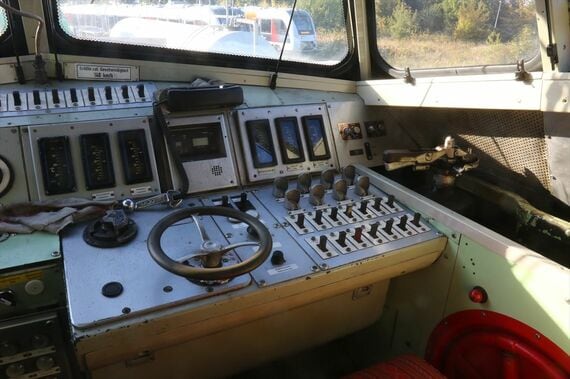 VT18.16 運転席