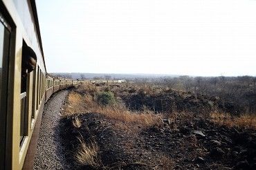 ジンバブエの夜行列車がアフリカの大地を駆けたが、現在