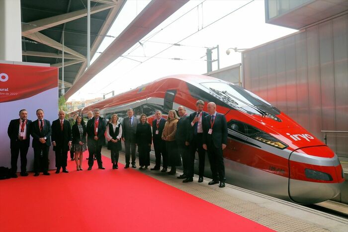 ヴァレンシアに到着した試乗列車