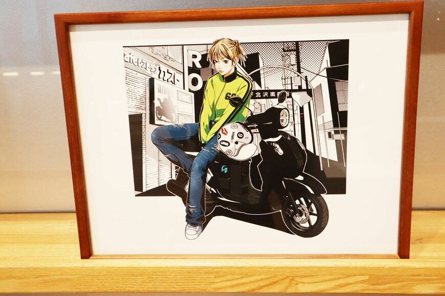 若手イラストレーターutuさんとのコラボによるイメージイラストやカスタマイズ仕様（写真：筆者撮影）