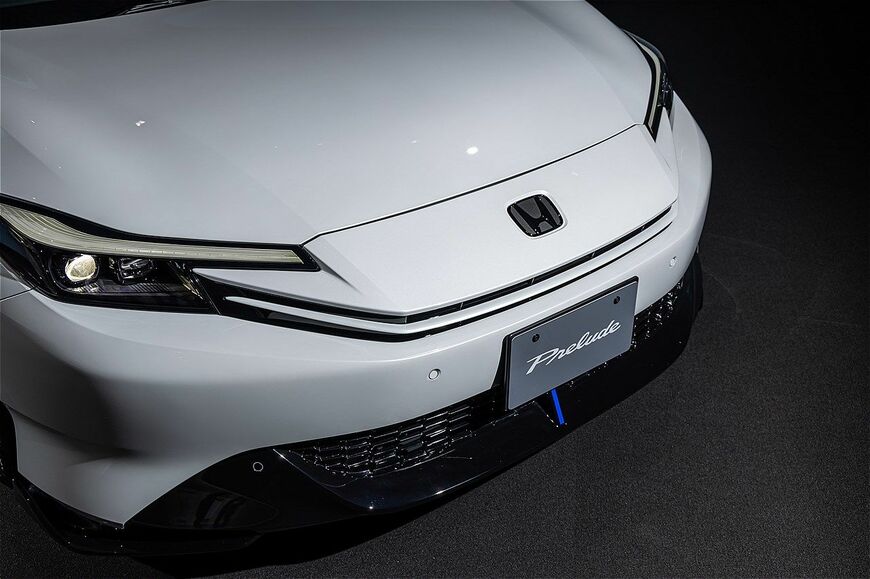 ホンダアクセスが開発した純正アクセサリーを装着したホンダ新型「プレリュード」