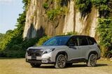 スバルの新型「フォレスター Premium S:HEV EX」（写真：SUBARU）