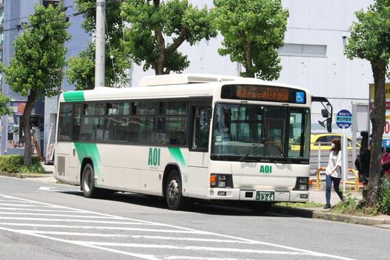 春日井駅前に到着した桃花台バス