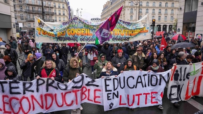 年金改革で混乱･フランスに潜む民主主義の矛盾
