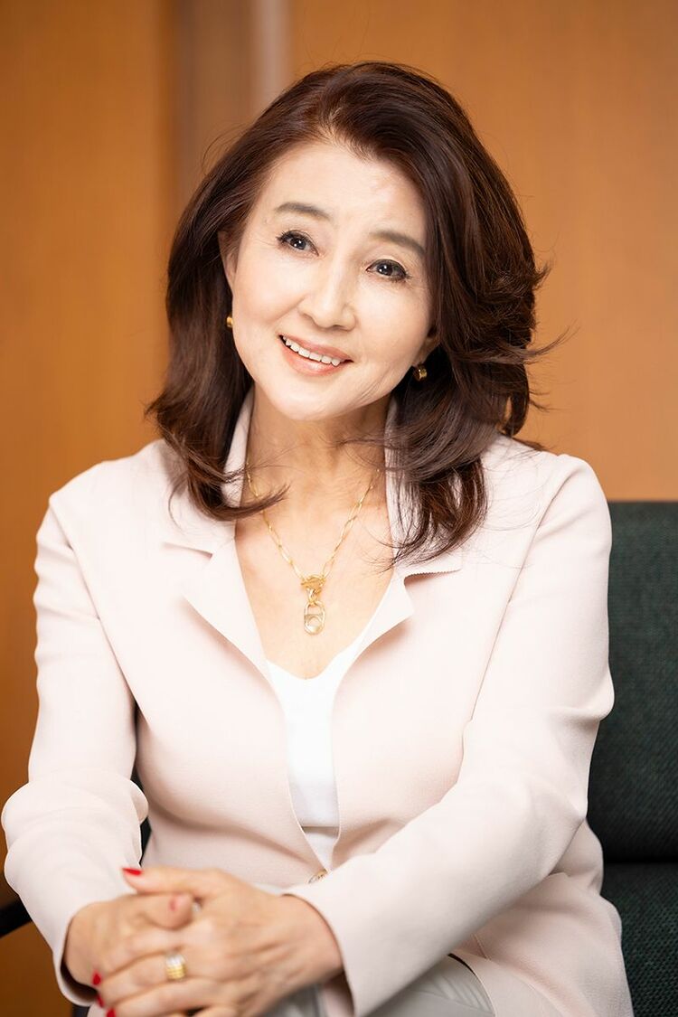 秋吉久美子 画像 | 秋吉さん下重さん語る｢歳を取る｣と｢今を生きる｣ 大変な時代を生きる若い人たちに伝えたいこと | 家庭 | 東洋経済オンライン