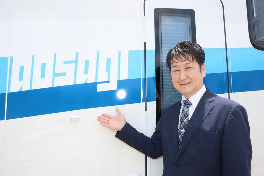 日本特種ボディーの新作キャンピングカー「アオサギ」