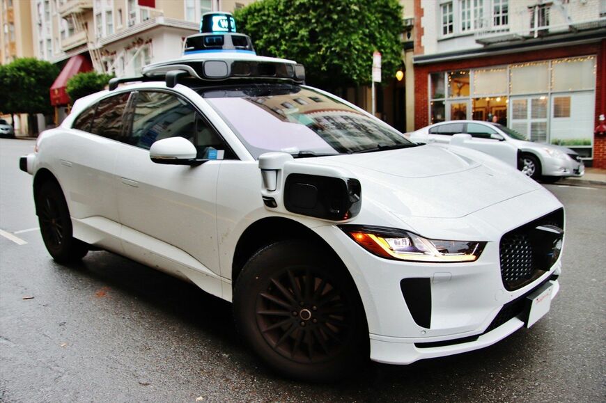 アメリカ・サンフランシスコを走るWaymoの自動運転車（写真：Zvesta / PIXTA）