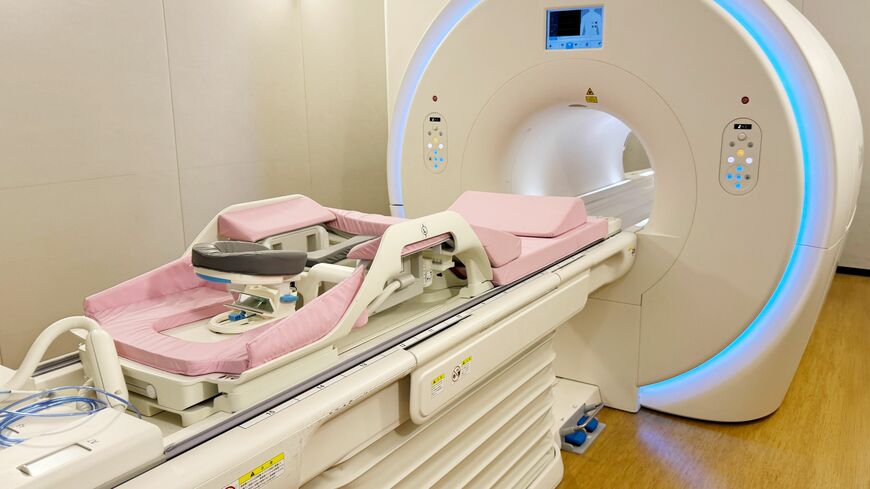 新しい乳がん検診として注目される「無痛MRI」だが、がん検出の実力はいかに（写真：等潤病院提供）