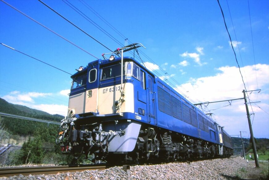 国鉄を代表する山岳区間用電気機関車のEF63形。碓氷峠の専用機だった（撮影：南正時）