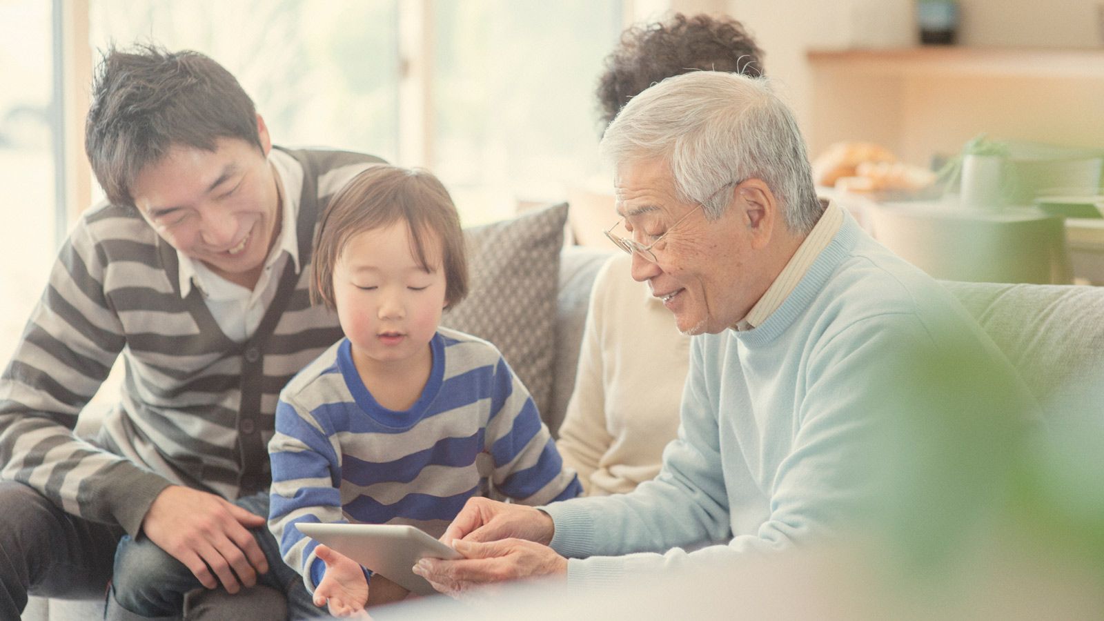 熟年パパが直面する 子育て中の介護 問題 子育て 東洋経済オンライン 社会をよくする経済ニュース