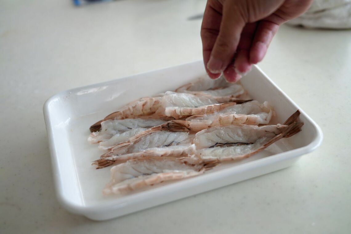 塩をふったエビ