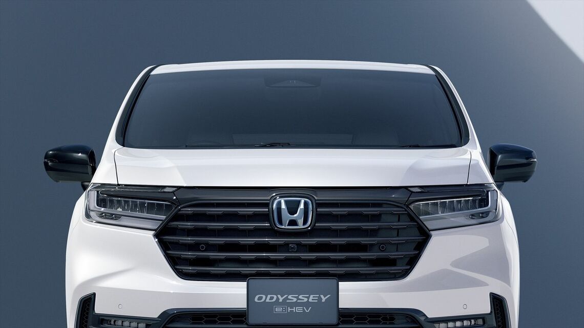 デザインが変更になったフロントグリル（写真：本田技研工業）