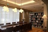 図書室とは別に、読書などができるスペースもある