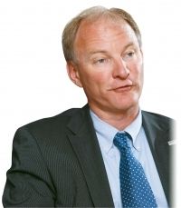 （このひとに５つの質問）ミカ・ベフビライネン　　ノキアシーメンスネットワーク最高業務執行責任者（ＣＯＯ）