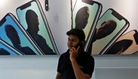 インドでiPhoneの人気が急落しているワケ 昨年の300万台から今年は200万台へ