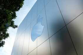 アップルが企業秘密の盗用でOpenAIを提訴…最高ハードウエア責任者のタン･タン氏も被告に