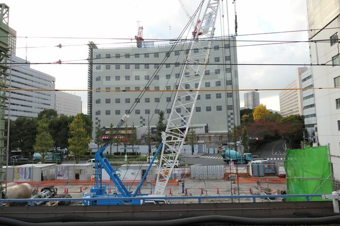 西側には解体中のシナガワグース