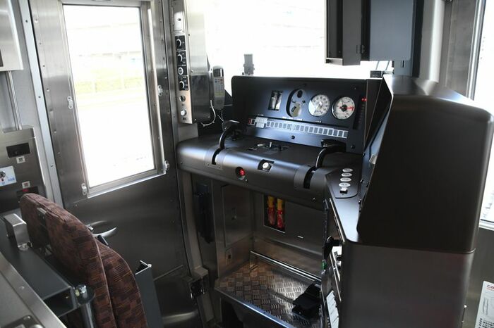 225系の運転台